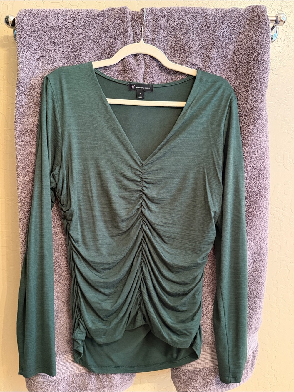 INC International Concepts Green Ruched V-Neck Long Sleeve Top